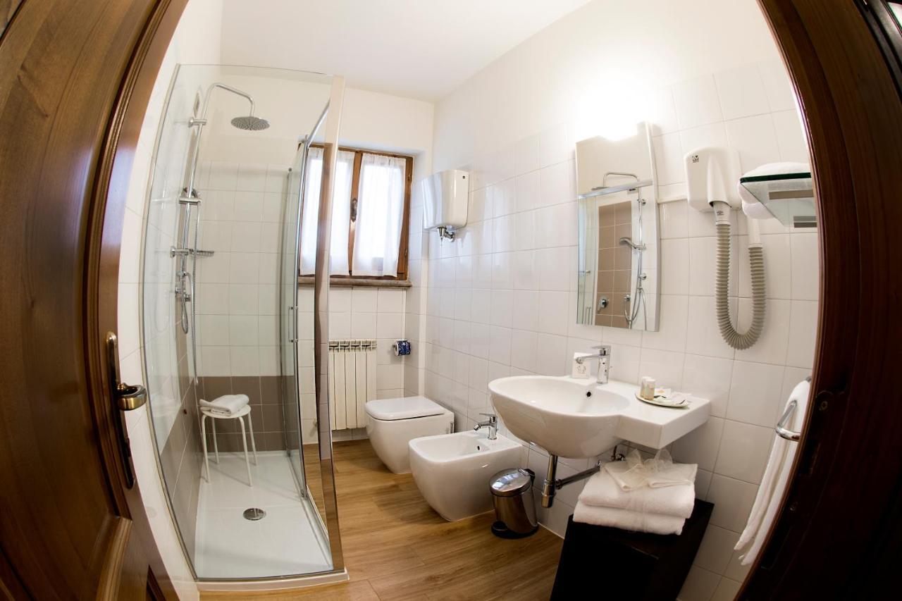 Locanda Giustini Assisi Bagian luar foto